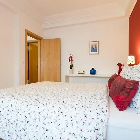 Location Beautiful Apartment! Lisbon